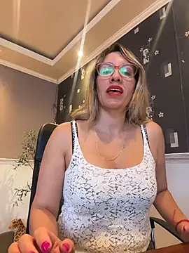 Gatitacarlita online show from February 19, 4:28 pm