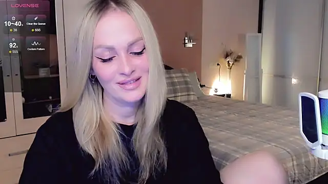 Libby Nora online show from November 9, 11:06 am