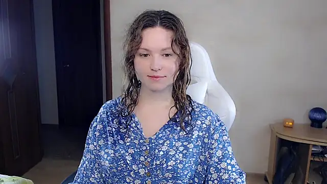 Snapshot of BettyGinger chatting on September 13, 7:22 pm BettyGinger online show from September 13, 7:22 pm