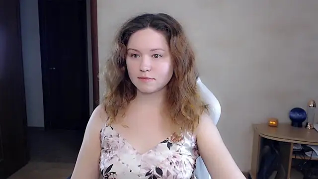 Snapshot of BettyGinger chatting on October 5, 7:41 pm BettyGinger online show from October 5, 7:41 pm