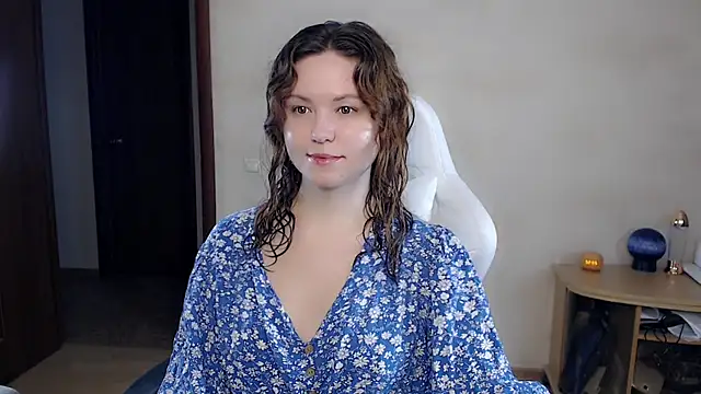 Snapshot of BettyGinger chatting on September 24, 8:52 pm BettyGinger online show from September 24, 8:52 pm