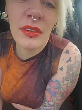 PinkTheHawk online show from October 26, 10:38 pm