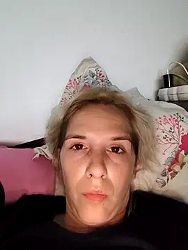 Snapshot of SmokerLety chatting on October 12, 8:11 pm SmokerLety online show from October 12, 8:11 pm
