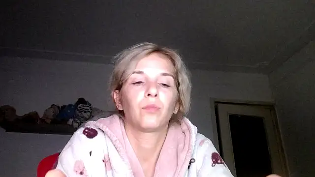 Snapshot of SmokerLety chatting on October 10, 7:08 pm SmokerLety online show from October 10, 7:08 pm