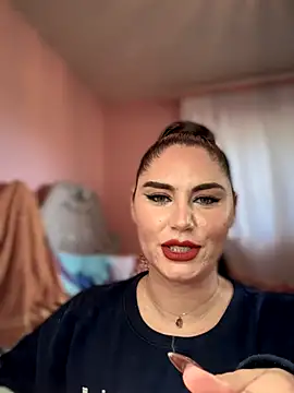 lovely beast online show from November 19, 6:08 pm