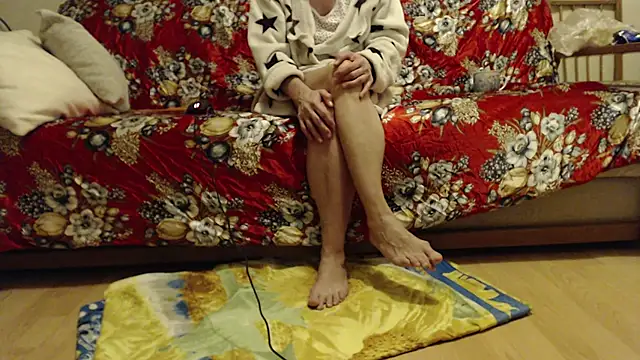 larawet online show from November 8, 7:41 pm