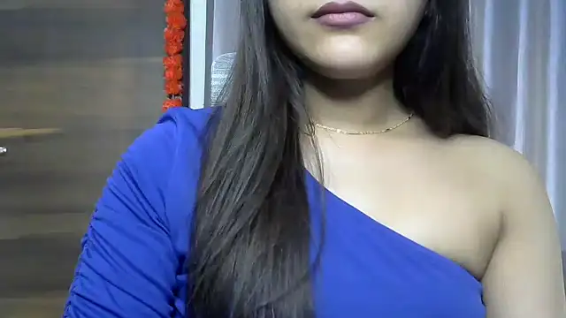 Snapshot of selen_5 chatting on October 17, 6:44 pm selen 5 online show from October 17, 6:44 pm