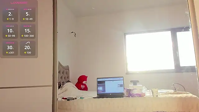 AmiraRosse online show from November 13, 6:23 am