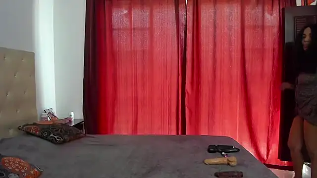 LUISSA  online show from December 1, 1:14 pm