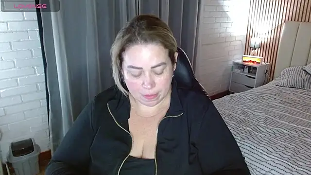 bella savati online show from January 18, 2:41 am