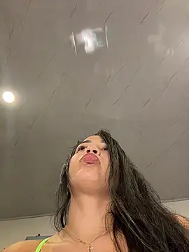 SQUIRTINGQUEEN11 online show from March 21, 3:22 am