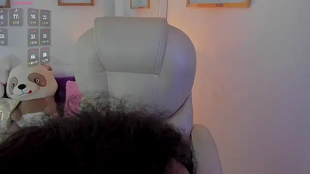 zobe love online show from March 25, 5:16 pm