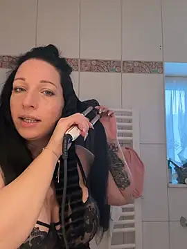 Viola Beck online show from January 10, 10:20 am