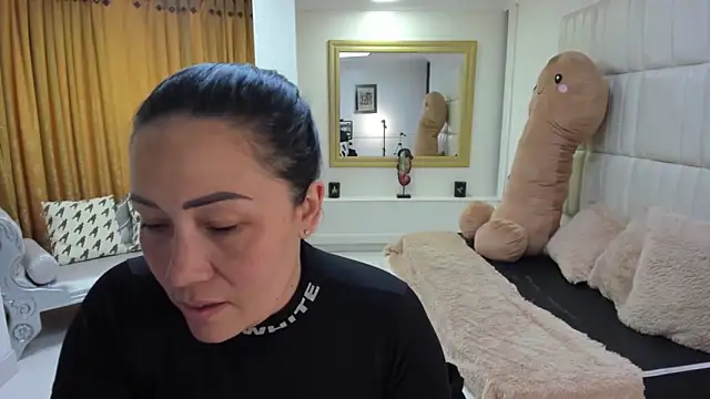 gaby trent online show from November 13, 3:55 pm