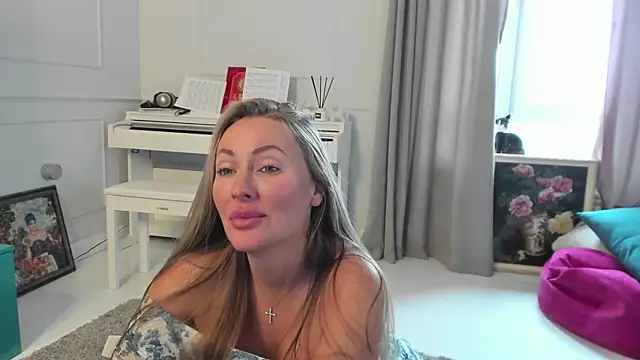 Snapshot of Veola_new chatting on September 29, 5:23 am Veola new online show from September 29, 5:23 am