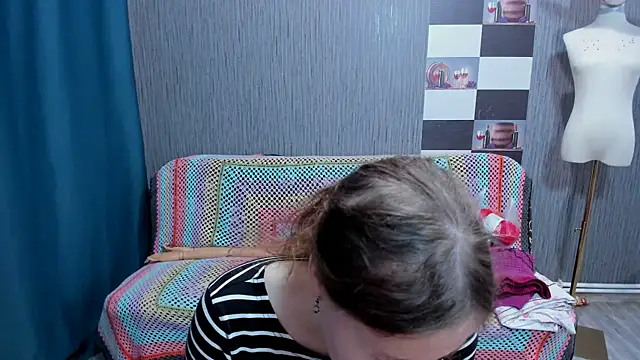 pa1e pr1ncess online show from December 3, 2:19 pm