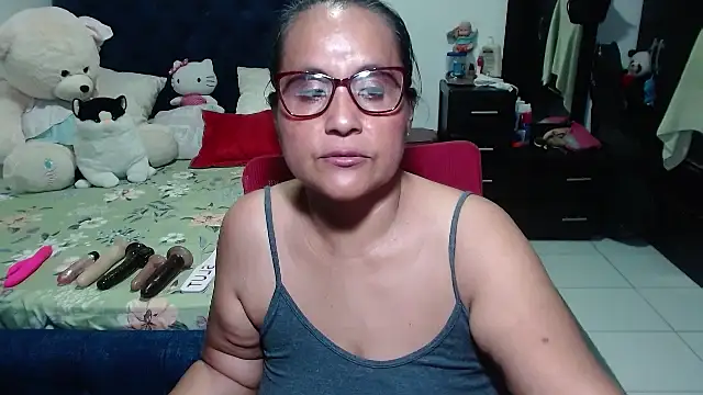 Snapshot of pervert_mommy_ chatting on September 9, 1:55 pm pervert mommy online show from September 9, 1:55 pm
