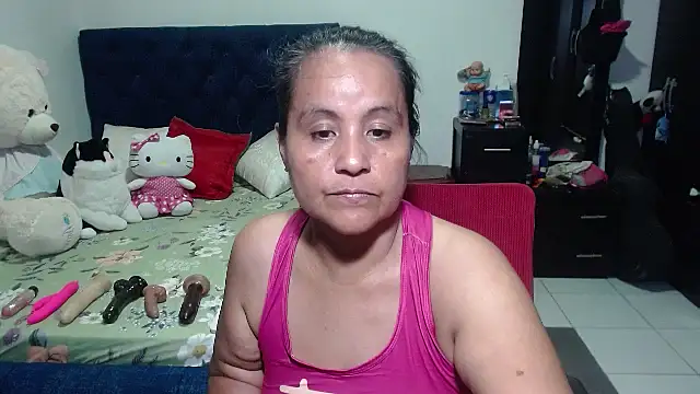 Snapshot of pervert_mommy_ chatting on September 12, 11:39 am pervert mommy online show from September 12, 11:39 am
