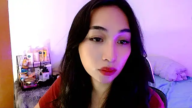 SweetLilly 18 online show from October 17, 2:26 am