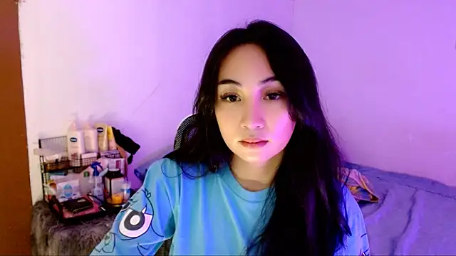 SweetLilly 18 online show from November 21, 11:51 pm