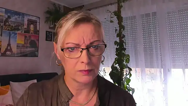Snapshot of vanessa_chat chatting on September 30, 1:28 pm vanessa chat online show from September 30, 1:28 pm