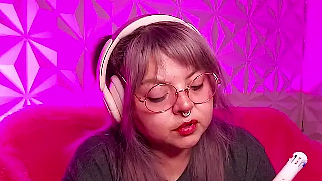 Satyn doll online show from October 29, 1:32 am