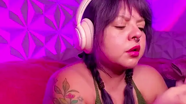 Satyn doll online show from October 21, 4:38 am