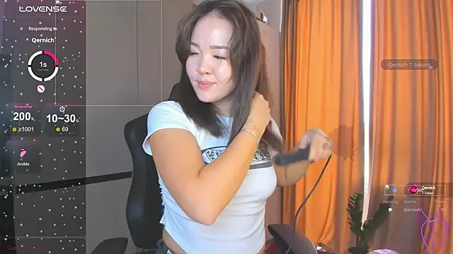 Snapshot of azure_moon2 chatting on October 16, 7:55 am azure moon2 online show from October 16, 7:55 am