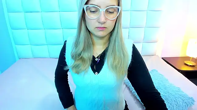 Snapshot of teresasroom_ chatting on October 6, 4:12 pm teresasroom online show from October 6, 4:12 pm