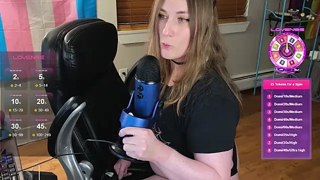 luluvaladon online show from November 15, 5:08 am