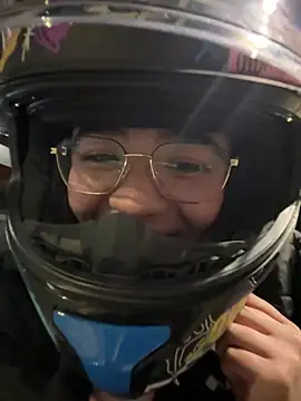 vaneelee online show from January 18, 2:41 am