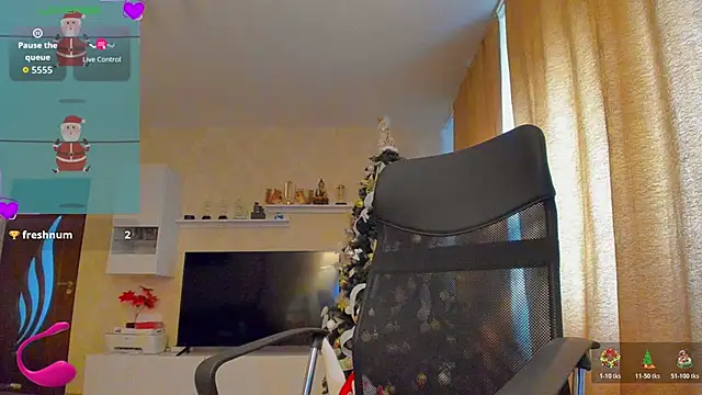 hot evil queen online show from December 14, 10:10 am