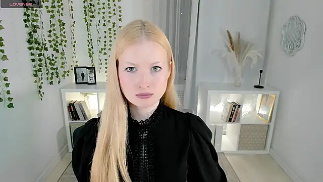 Laly Peach online show from November 14, 12:38 pm