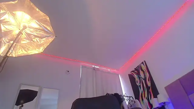 lizzy squirt online show from October 25, 2:35 pm