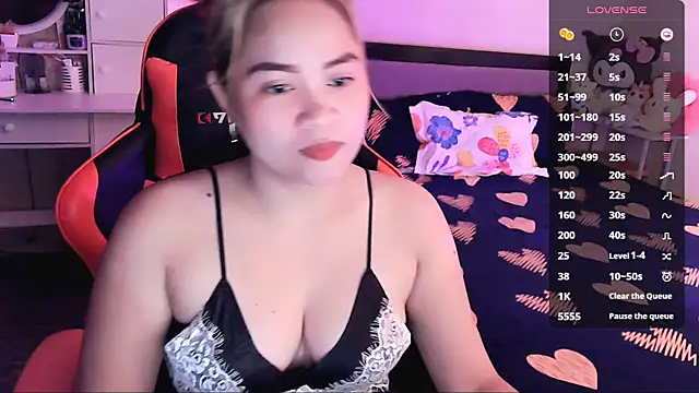 yenyen  online show from July 11, 1:49 am