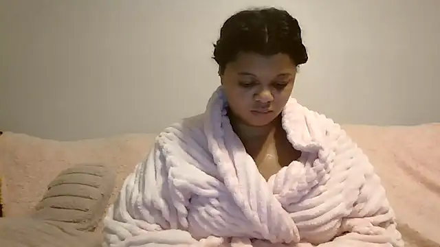 Snapshot of beautylovess chatting on October 9, 10:47 pm beautylovess online show from October 9, 10:47 pm