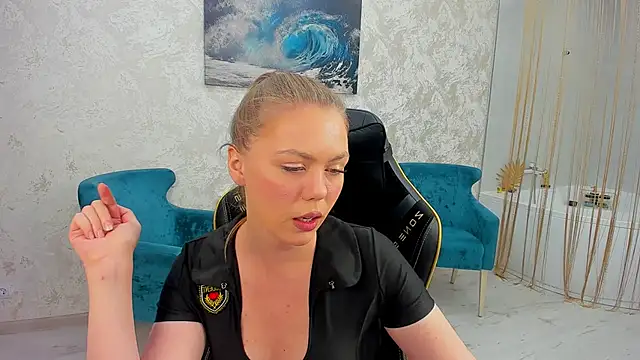 Snapshot of Strawberrye chatting on September 26, 3:26 am Strawberrye online show from September 26, 3:26 am