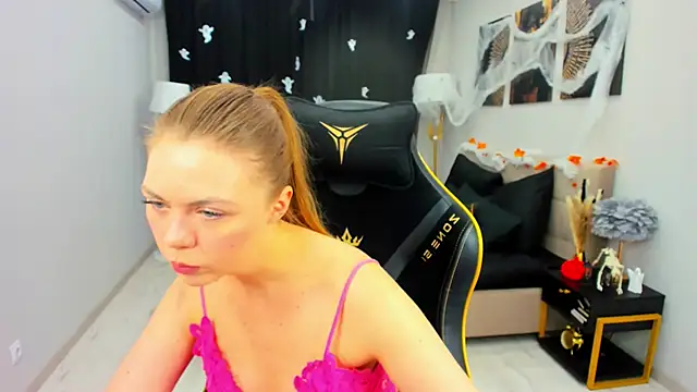 Strawberrye online show from November 5, 3:34 am