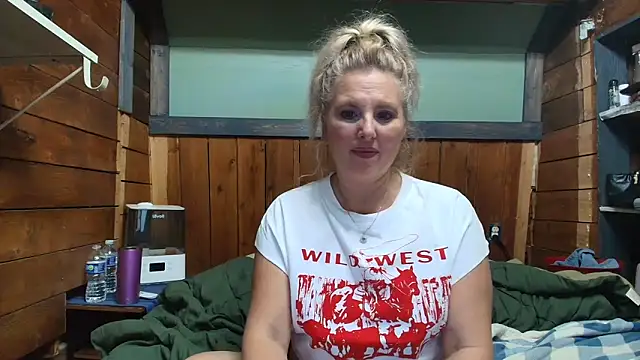 lisaxlovexxx online show from February 15, 3:31 am