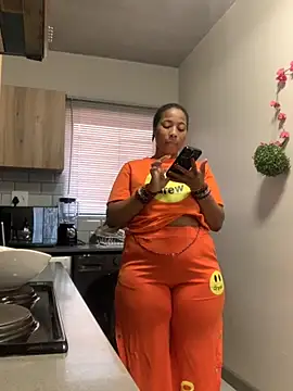 CurvyDesire1 online show from September 15, 9:39 am