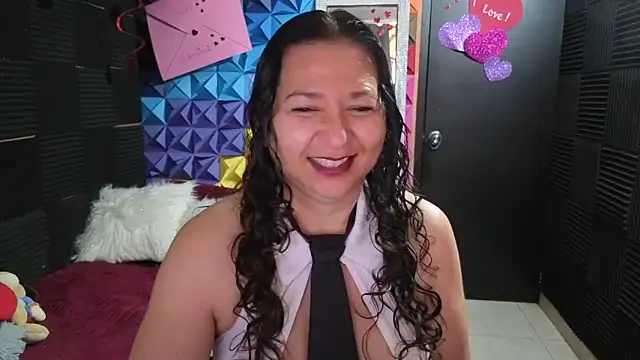 katifoxx online show from February 14, 6:21 pm