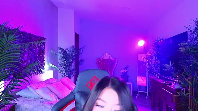 ambarEvans online show from April 23, 3:03 am