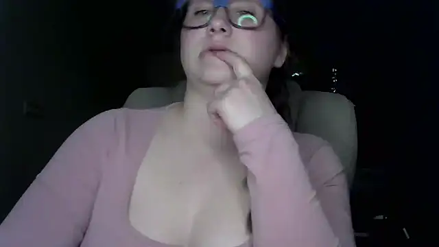 SeasonalSomeone online show from May 28, 8:51 pm