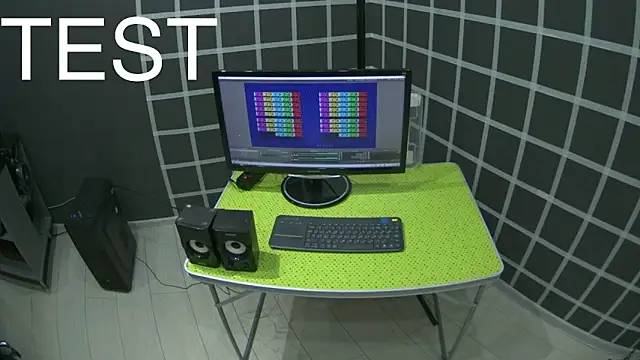 yodaModel1 online show from December 18, 1:38 pm