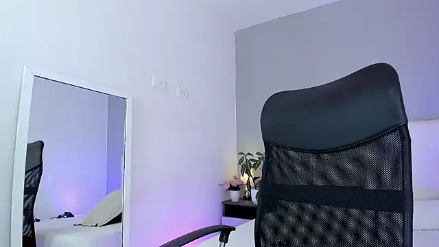 NataliaBuiles online show from September 20, 6:17 pm