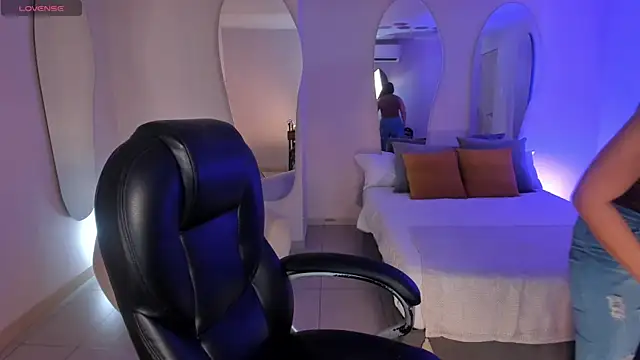 MorganHicks online show from January 5, 7:50 pm