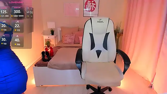 HelenaRegal online show from November 28, 1:58 pm