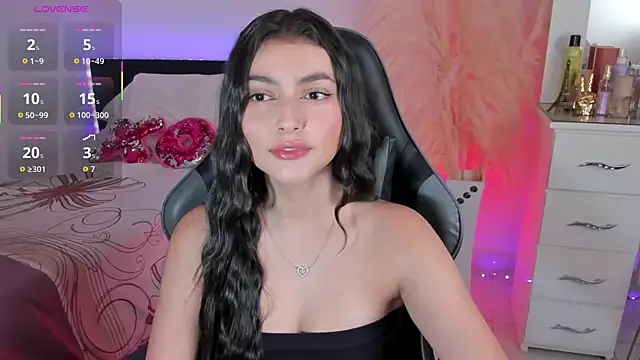 esmeralda colllins online show from November 12, 8:07 pm