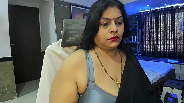 Snapshot of tarivishu23 chatting on October 7, 2:27 am tarivishu23 online show from October 7, 2:27 am