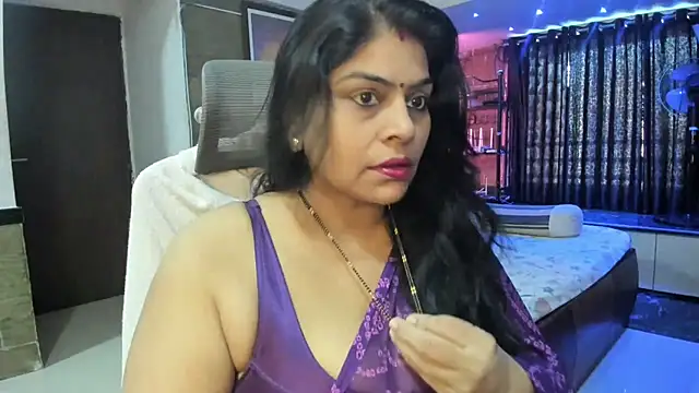 Snapshot of tarivishu23 chatting on October 5, 2:16 am tarivishu23 online show from October 5, 2:16 am